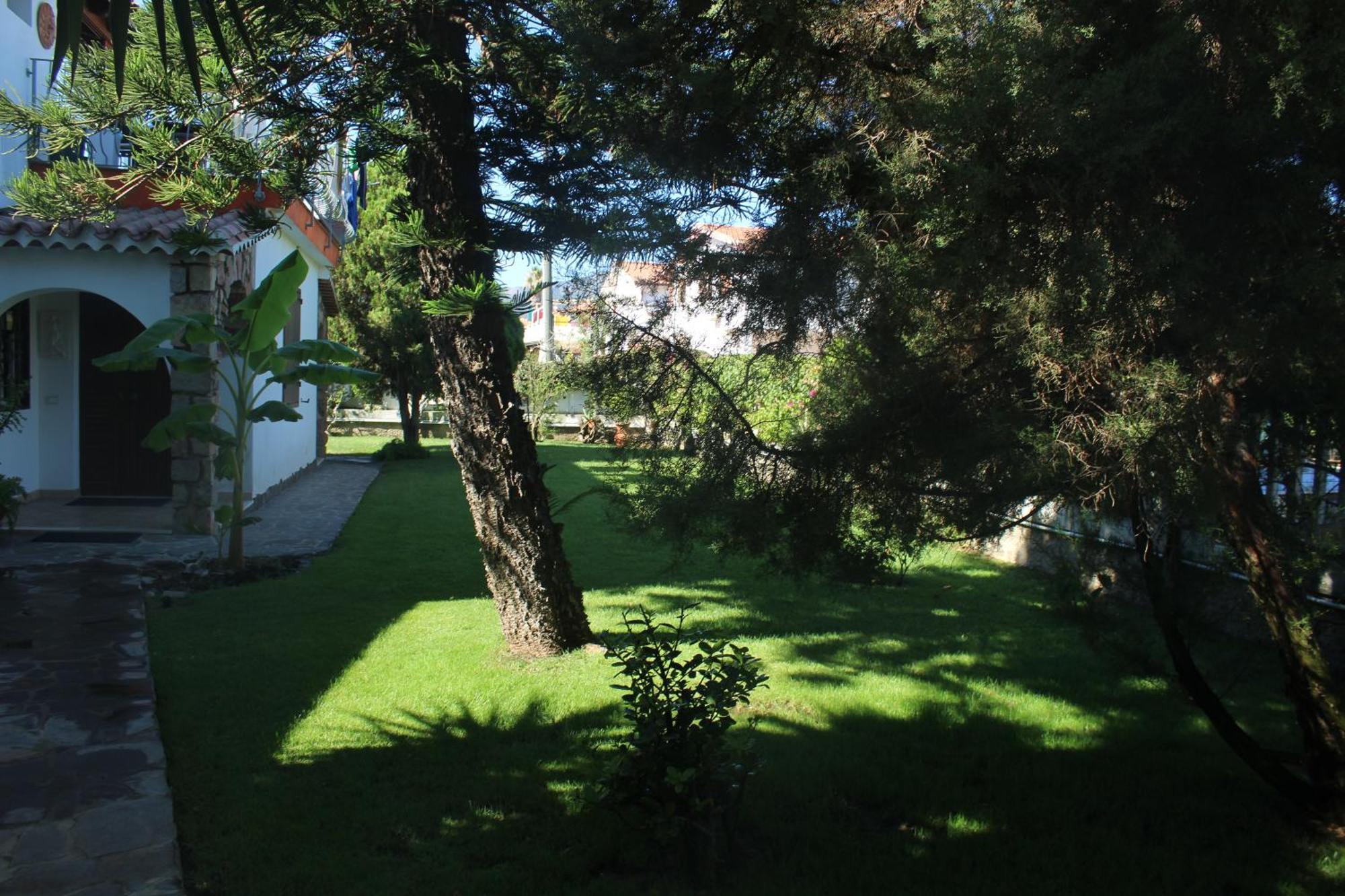 Los Flamingos Bed & Breakfast La Maddalena  Bagian luar foto