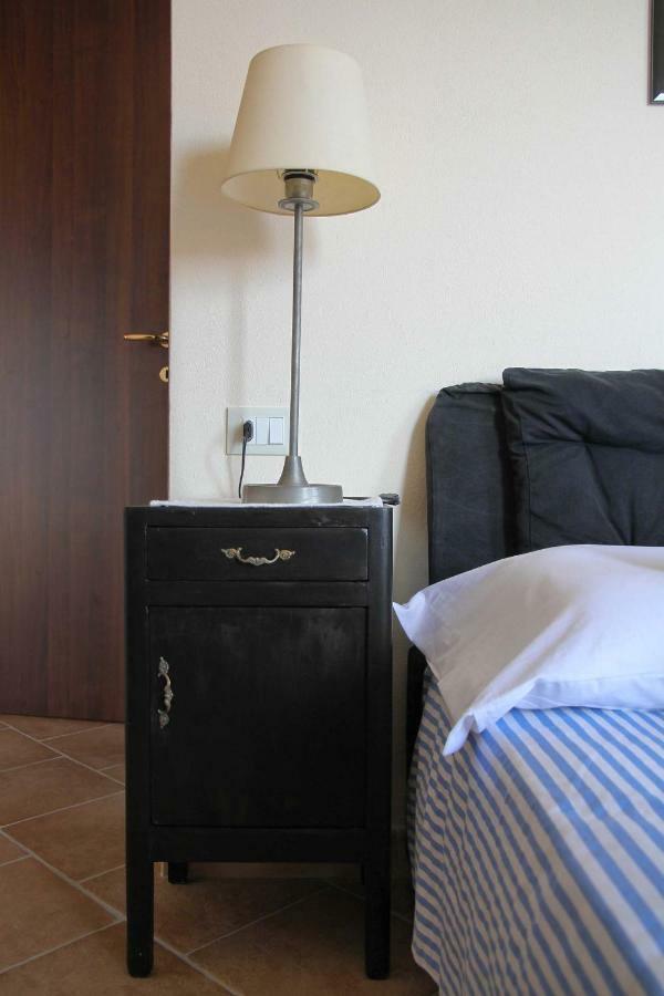 Los Flamingos Bed & Breakfast La Maddalena  Bagian luar foto