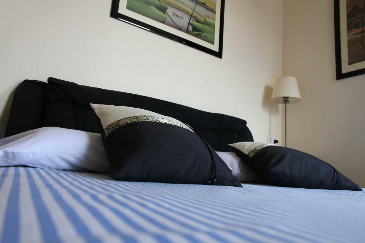 Los Flamingos Bed & Breakfast La Maddalena  Bagian luar foto